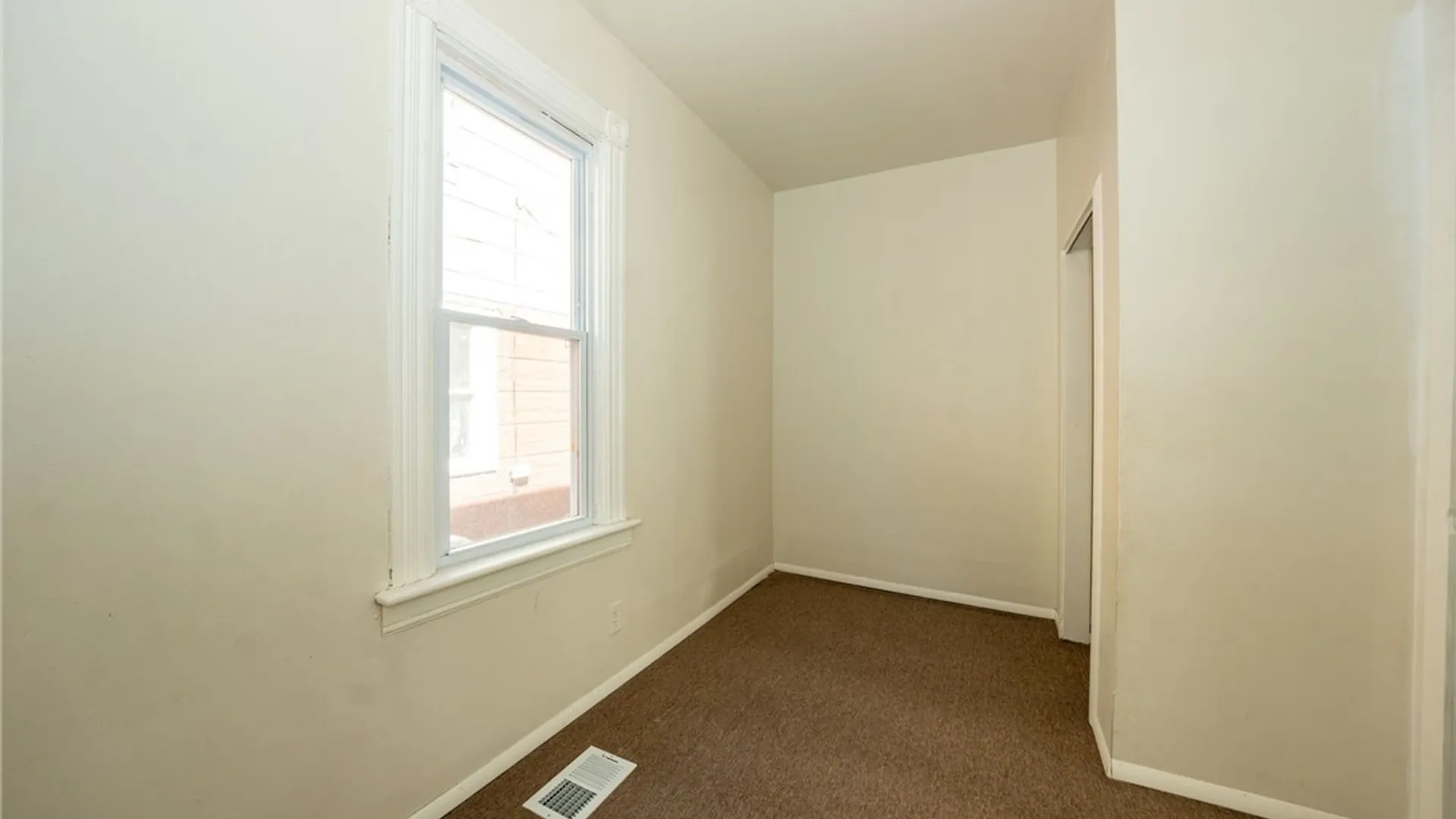 Property at 44 La Force Place, Buffalo, NY 14207 37