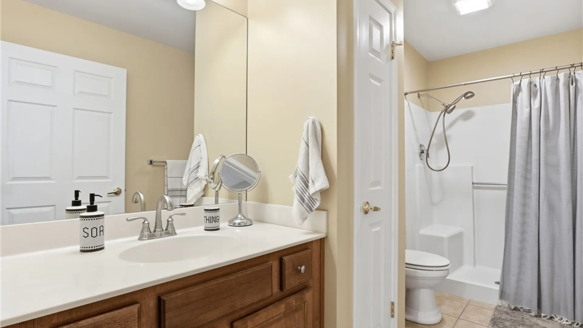 Property at 111 Eagle Pine, Henrietta, NY 14623 15