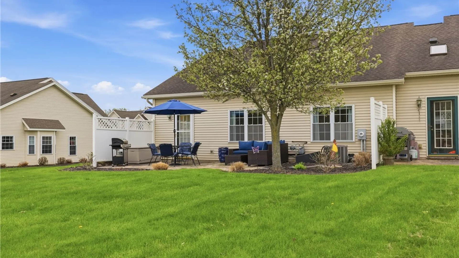 Property at 111 Eagle Pine, Henrietta, NY 14623 28