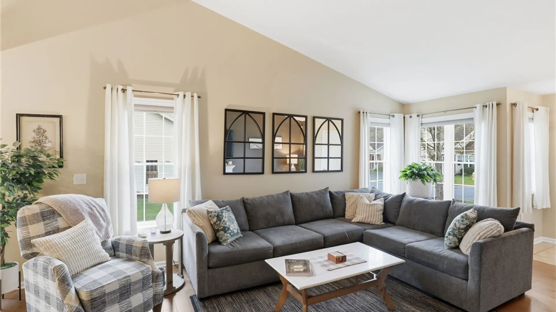 Property at 111 Eagle Pine, Henrietta, NY 14623 5