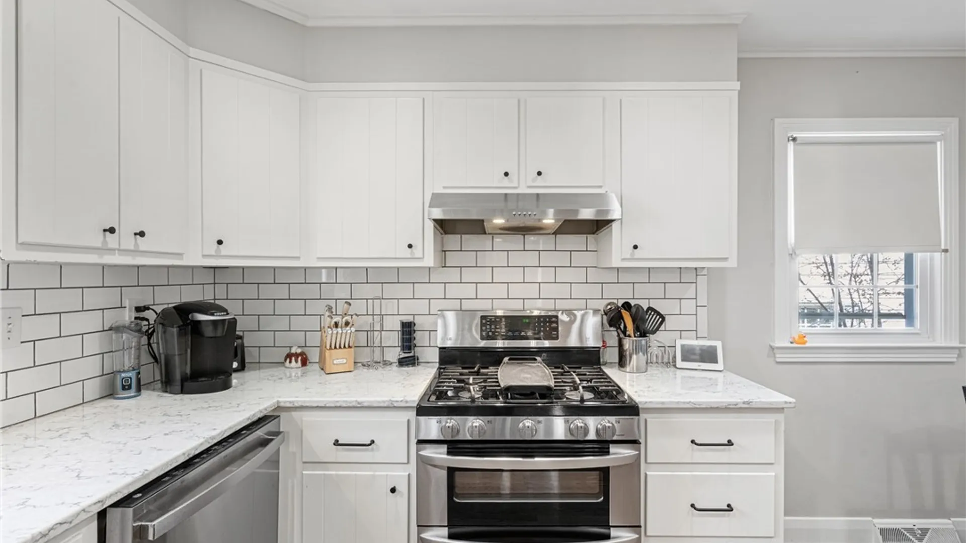 Property at 103 Pelham Road, DeWitt, NY 13214 17