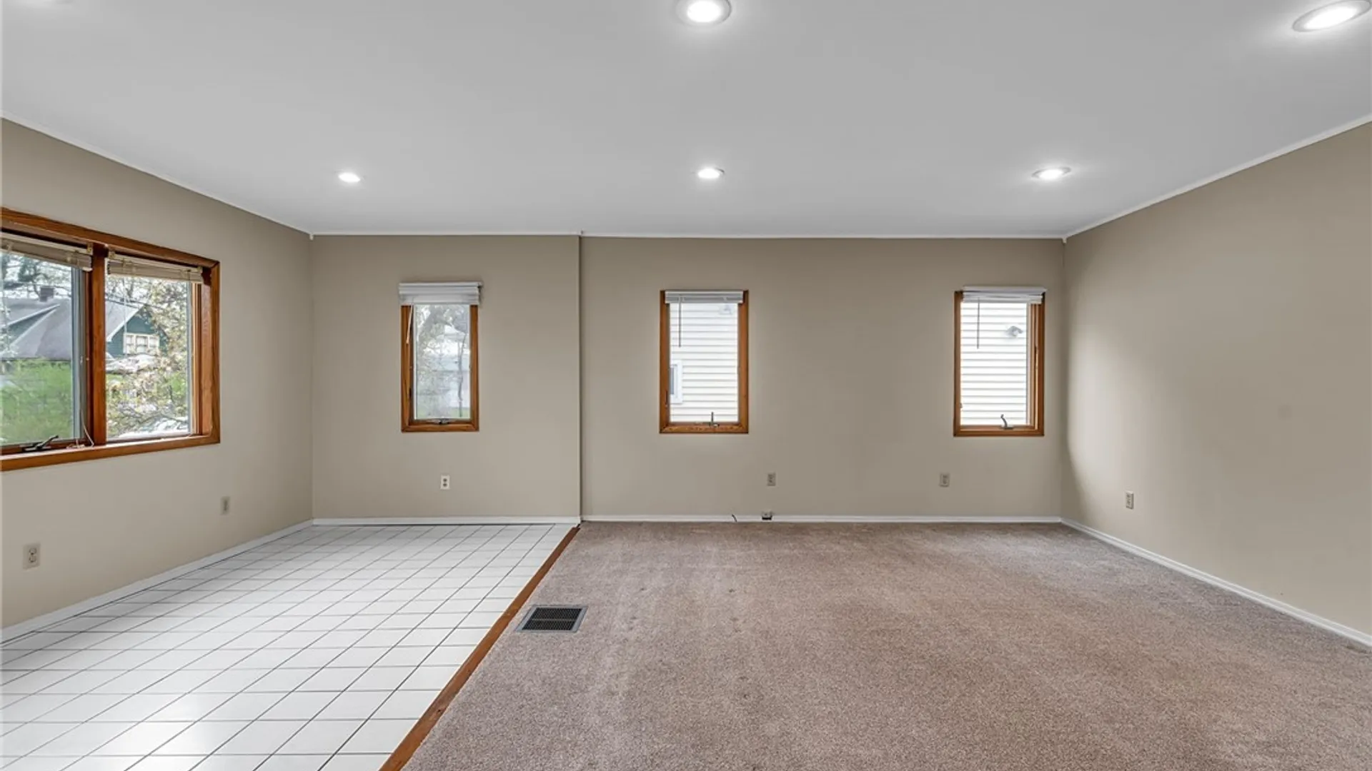 Property at 79 Lind Avenue, West Seneca, NY 14224 10