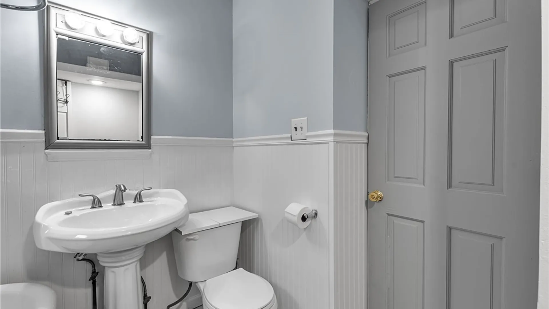 Property at 79 Lind Avenue, West Seneca, NY 14224 21