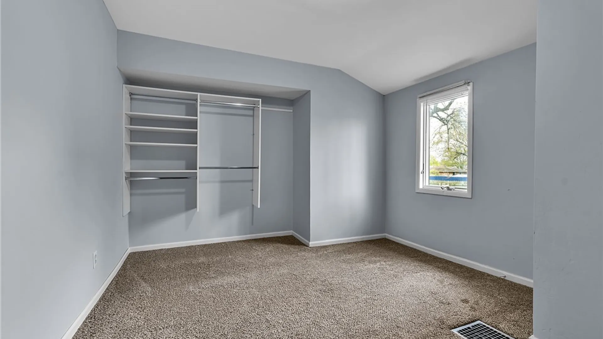 Property at 79 Lind Avenue, West Seneca, NY 14224 22