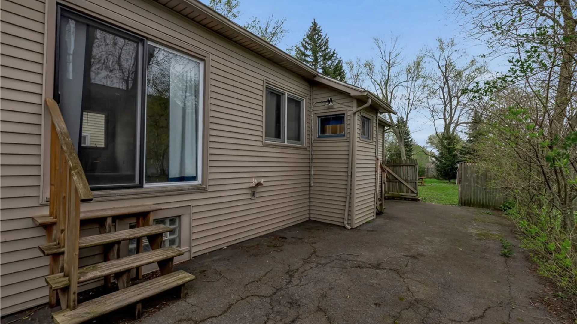 Property at 79 Lind Avenue, West Seneca, NY 14224 30