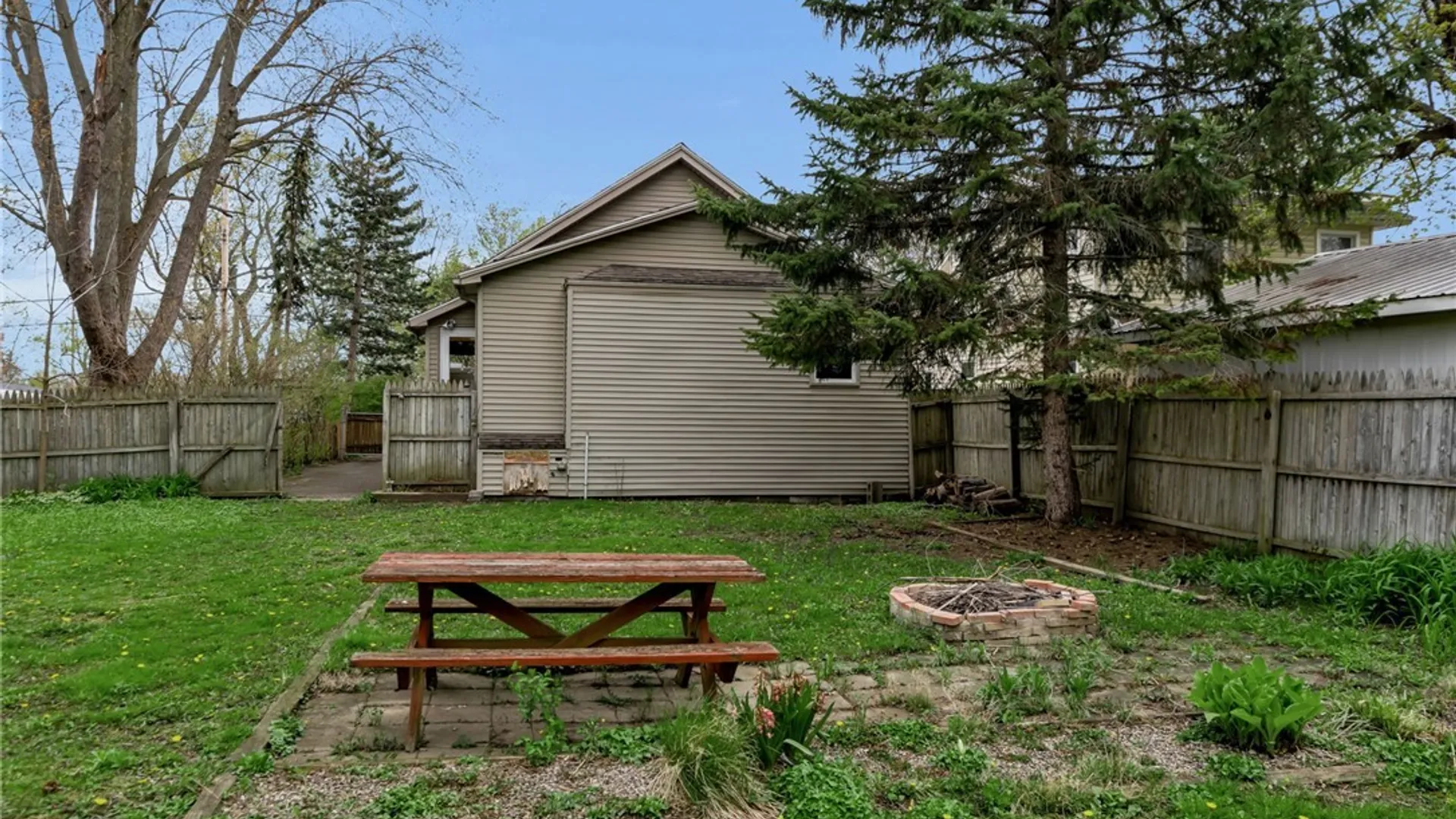 Property at 79 Lind Avenue, West Seneca, NY 14224 35