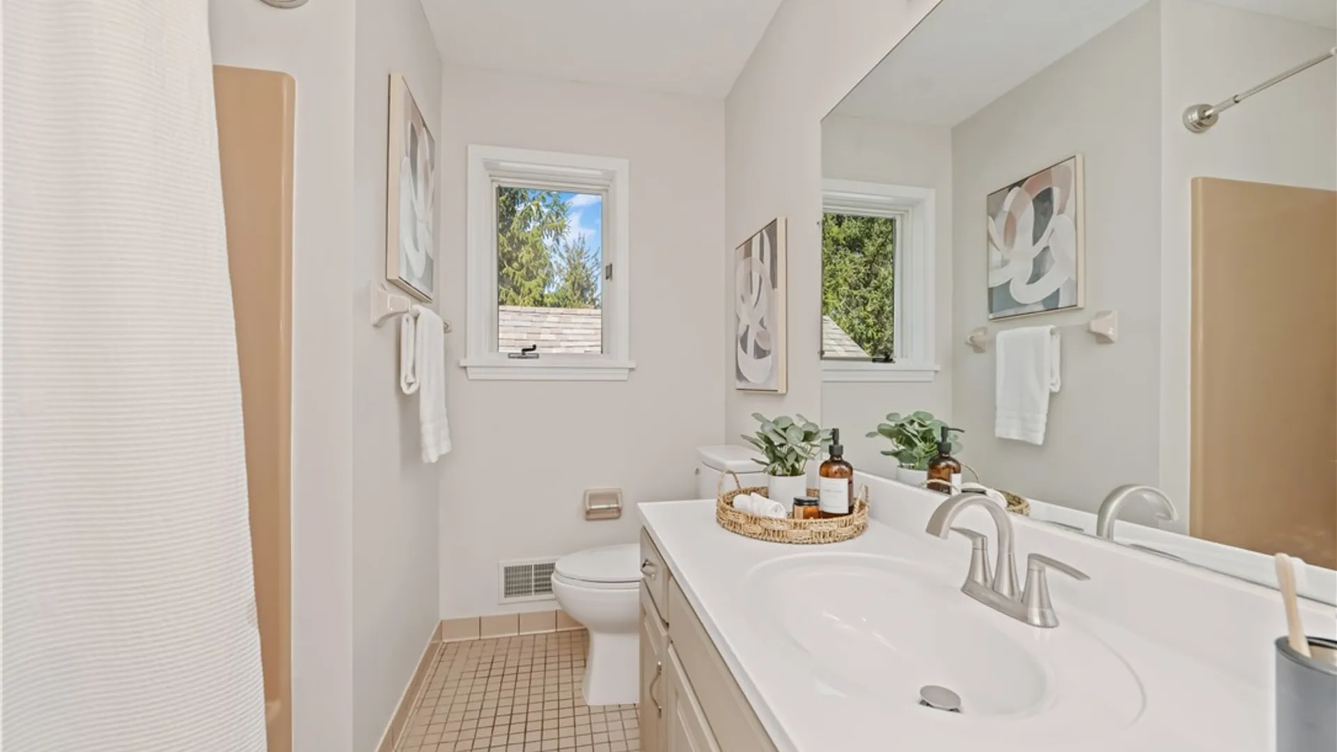 Property at 381 Hartsville Lane, Webster, NY 14580 21