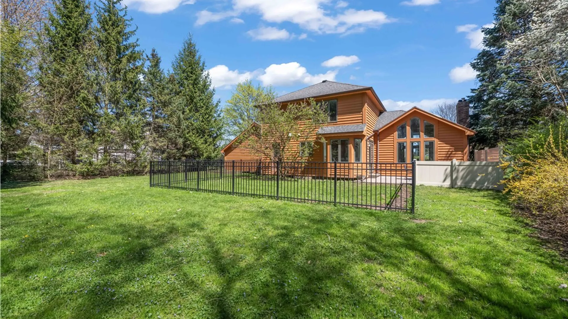 Property at 381 Hartsville Lane, Webster, NY 14580 23