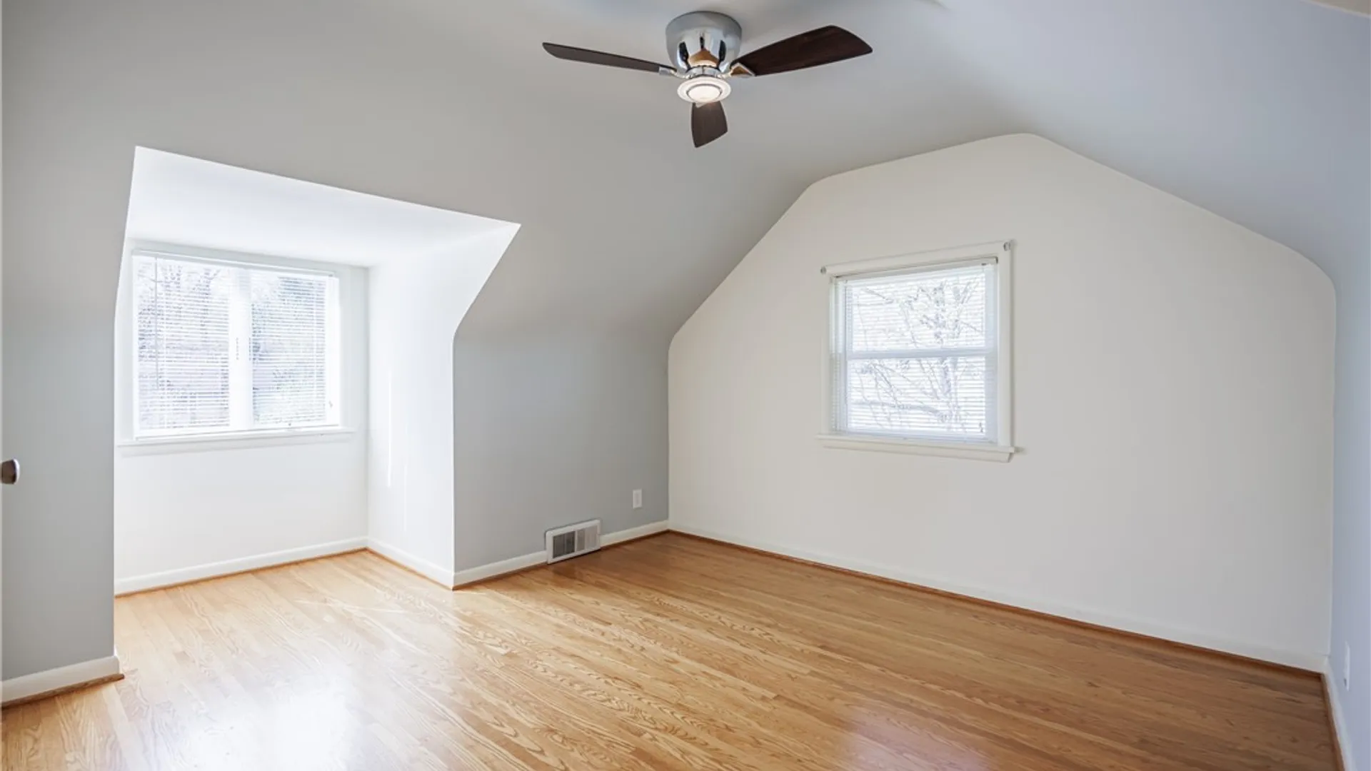 Property at 141 Highledge Drive, Penfield, NY 14526 16