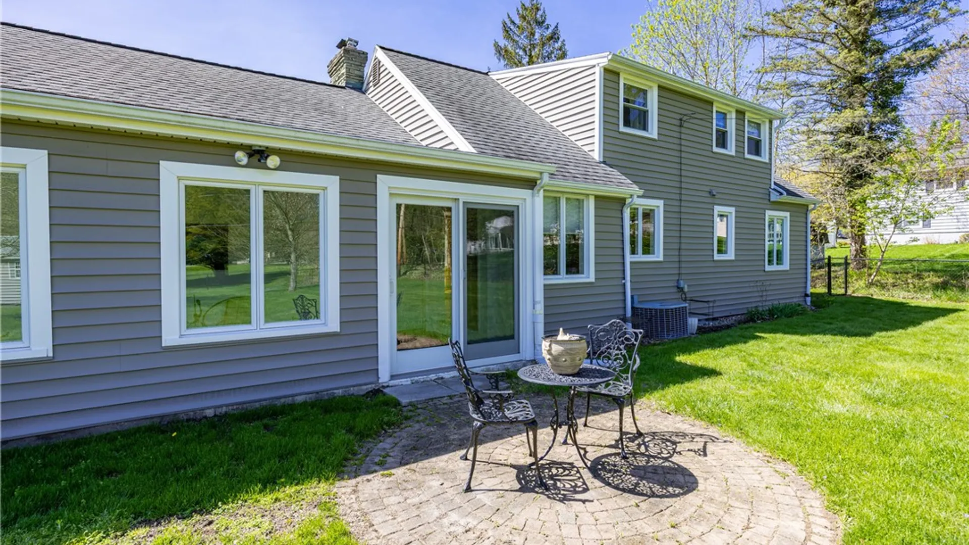 Property at 141 Highledge Drive, Penfield, NY 14526 19