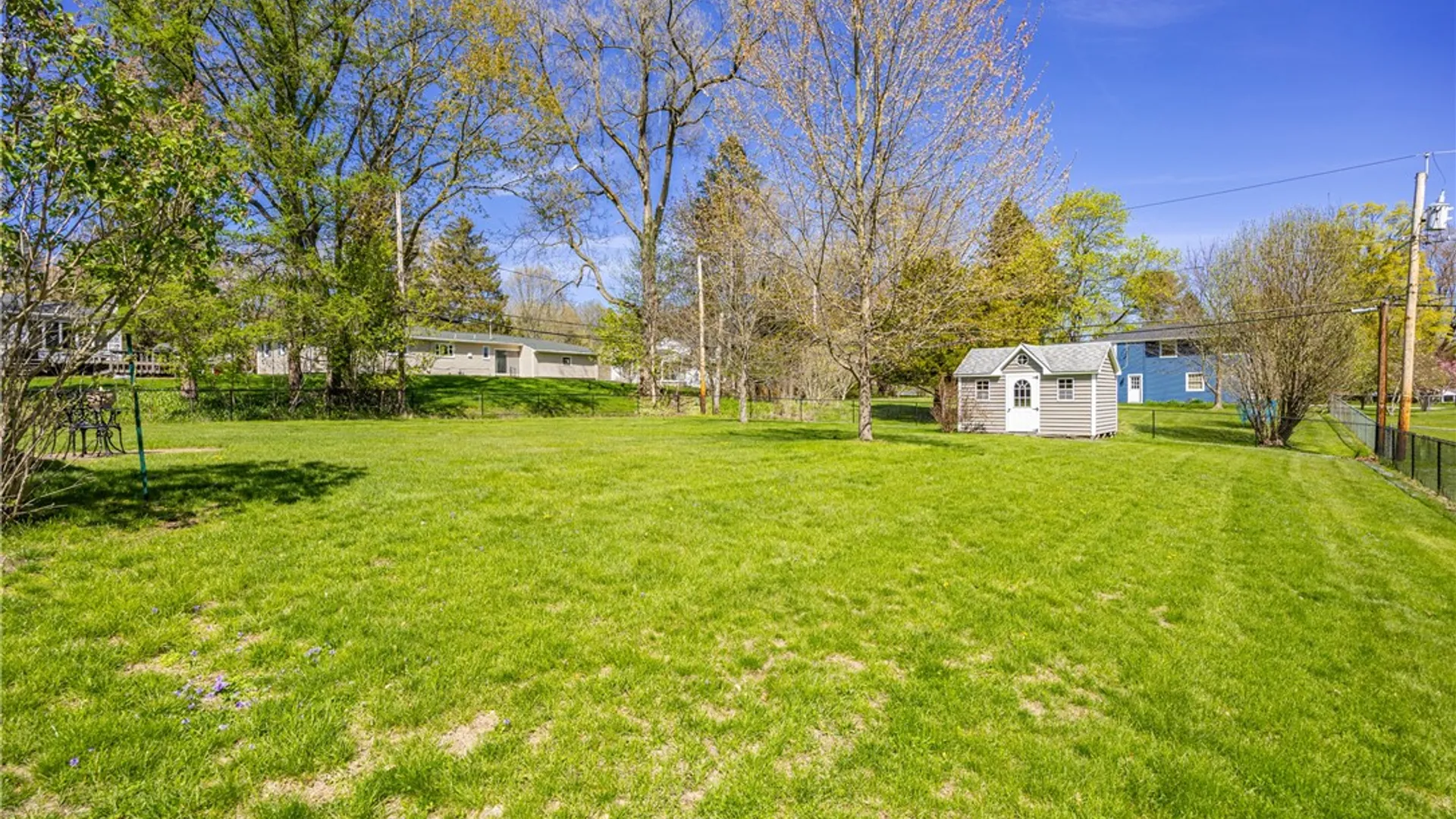 Property at 141 Highledge Drive, Penfield, NY 14526 22