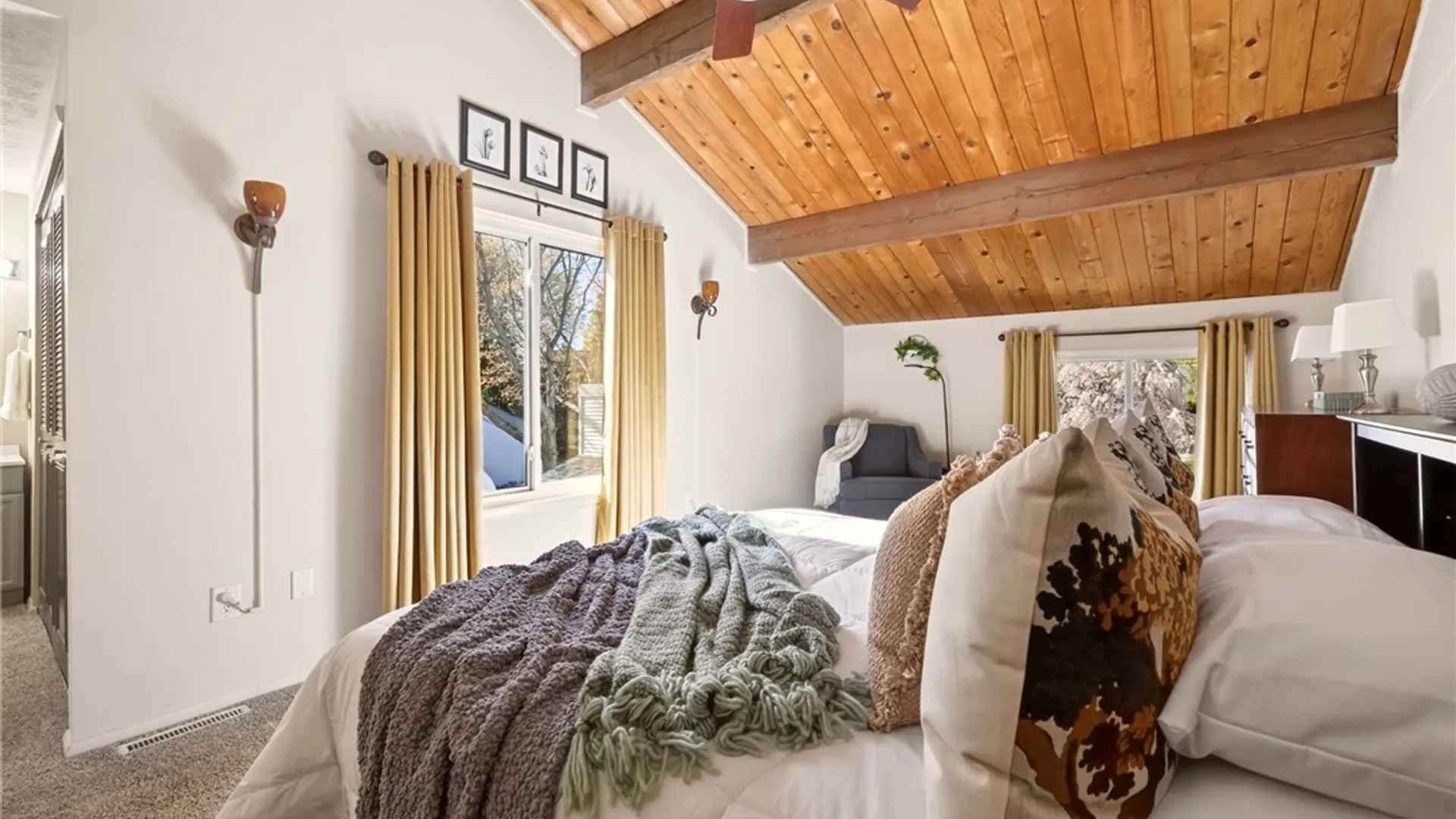 Property at 9 Brimsdown Circle, Perinton, NY 14450 21