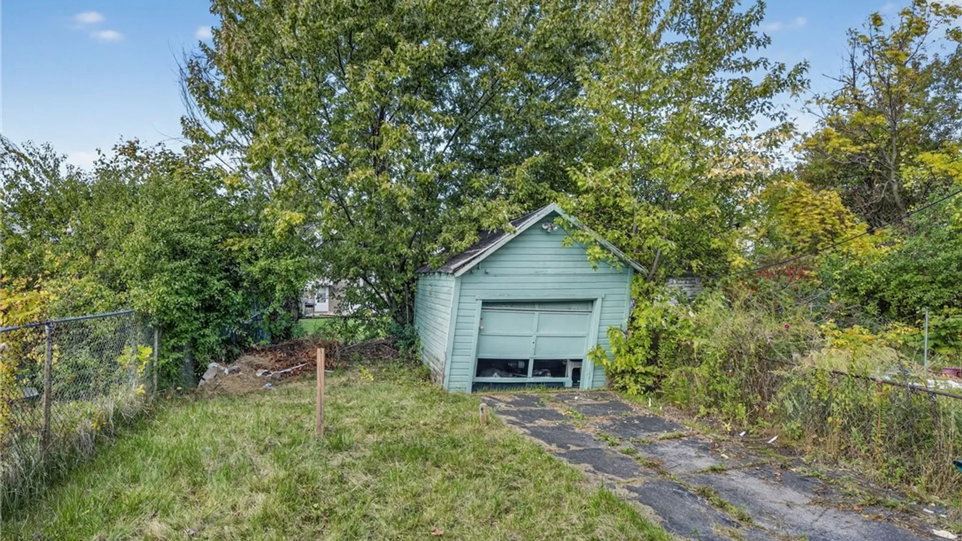Property at 22 Schreck Avenue, Buffalo, NY 14215 42