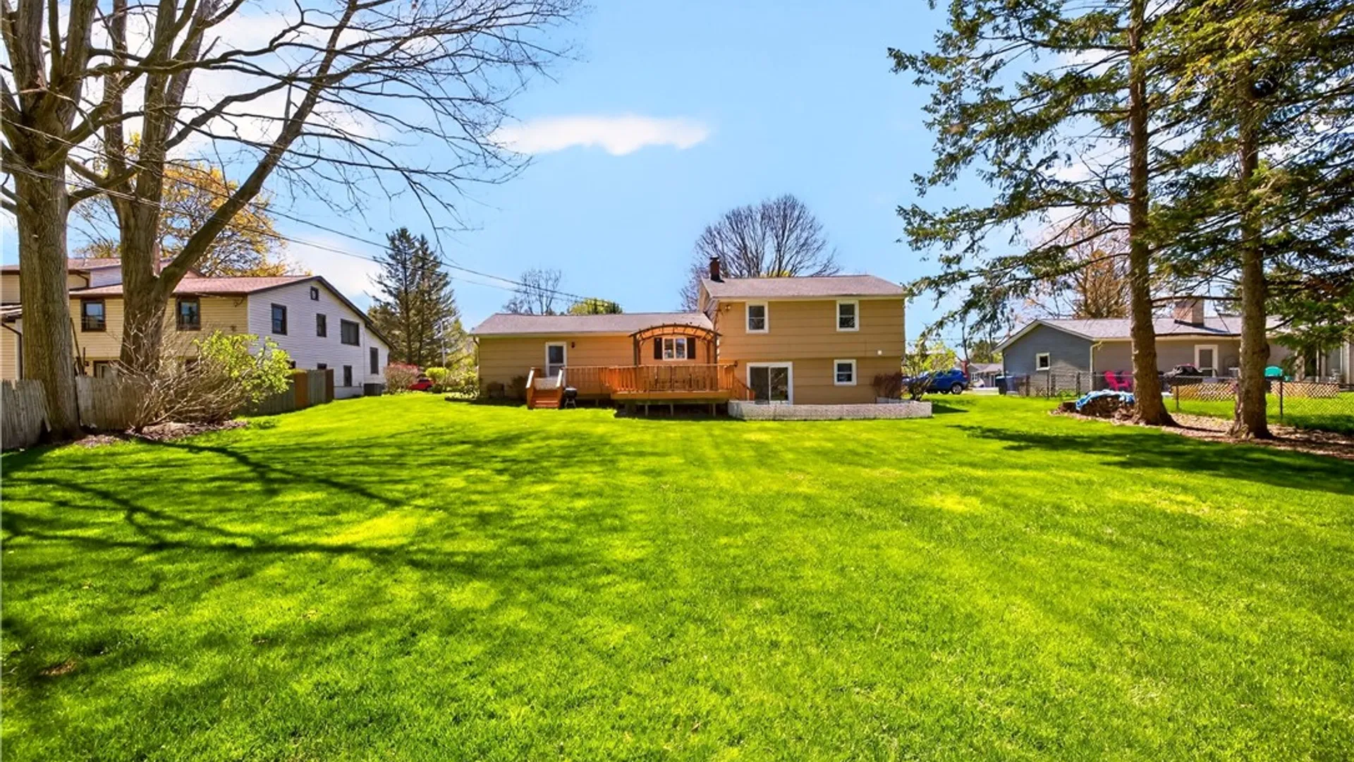 Property at 596 Embury Road, Penfield, NY 14625 25