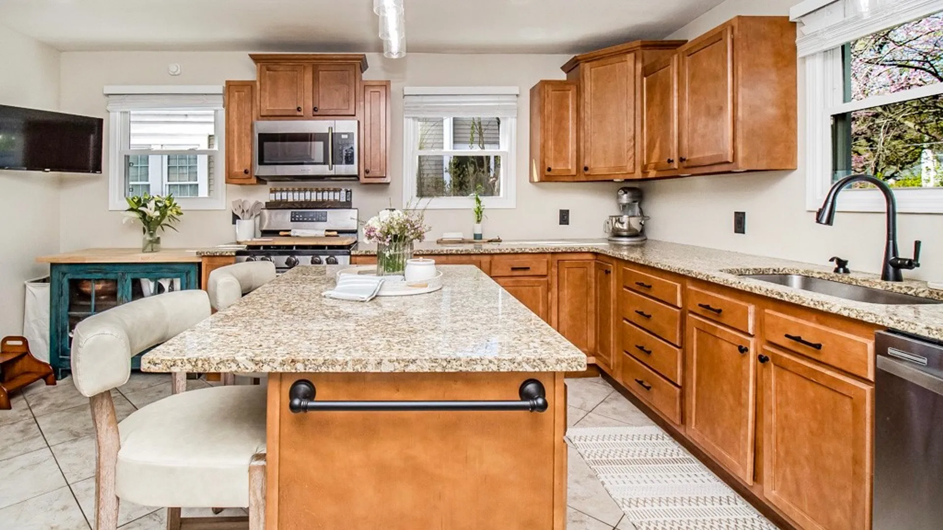 Property at 402 Scott Avenue, Syracuse, NY 13224 18