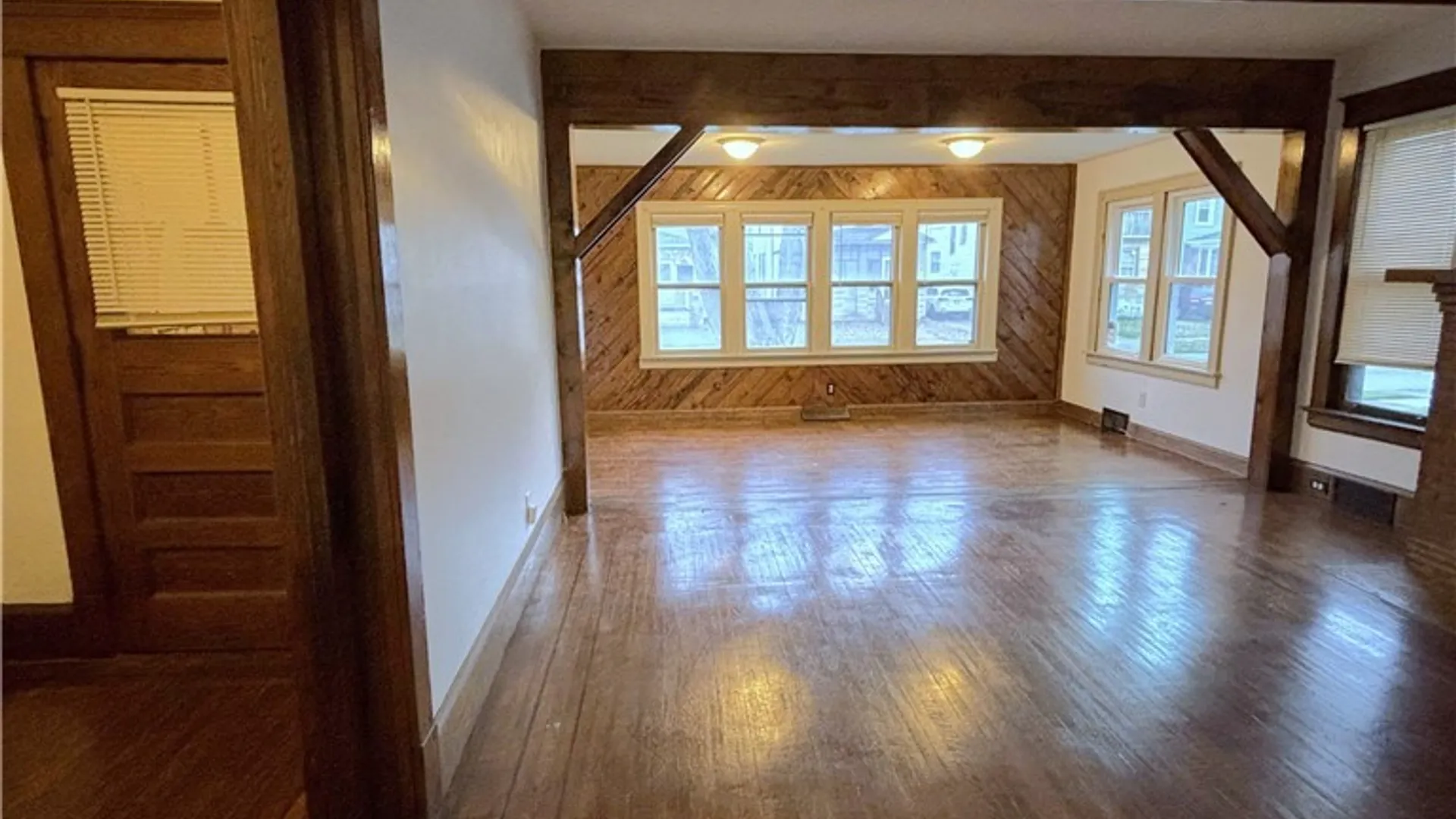 Property at 164 Altruria Street, Buffalo, NY 14220 3