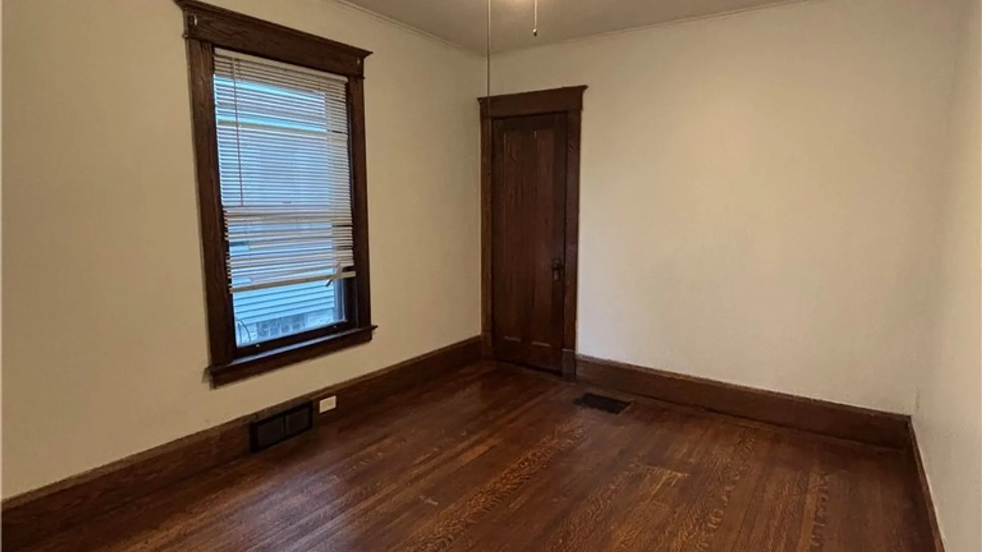 Property at 164 Altruria Street, Buffalo, NY 14220 9
