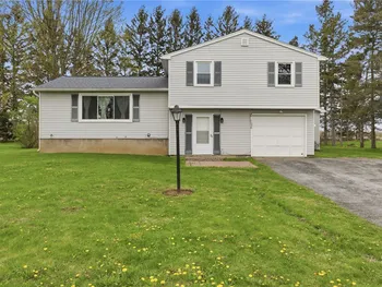 Property at 1128 County Road 8, Farmington, NY 14425