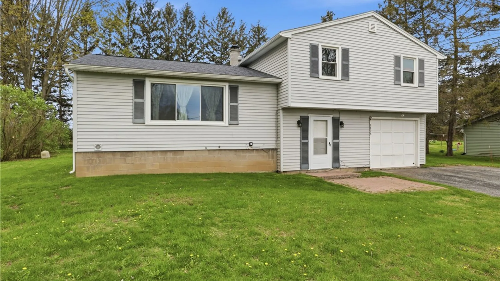 Property at 1128 County Road 8, Farmington, NY 14425 2