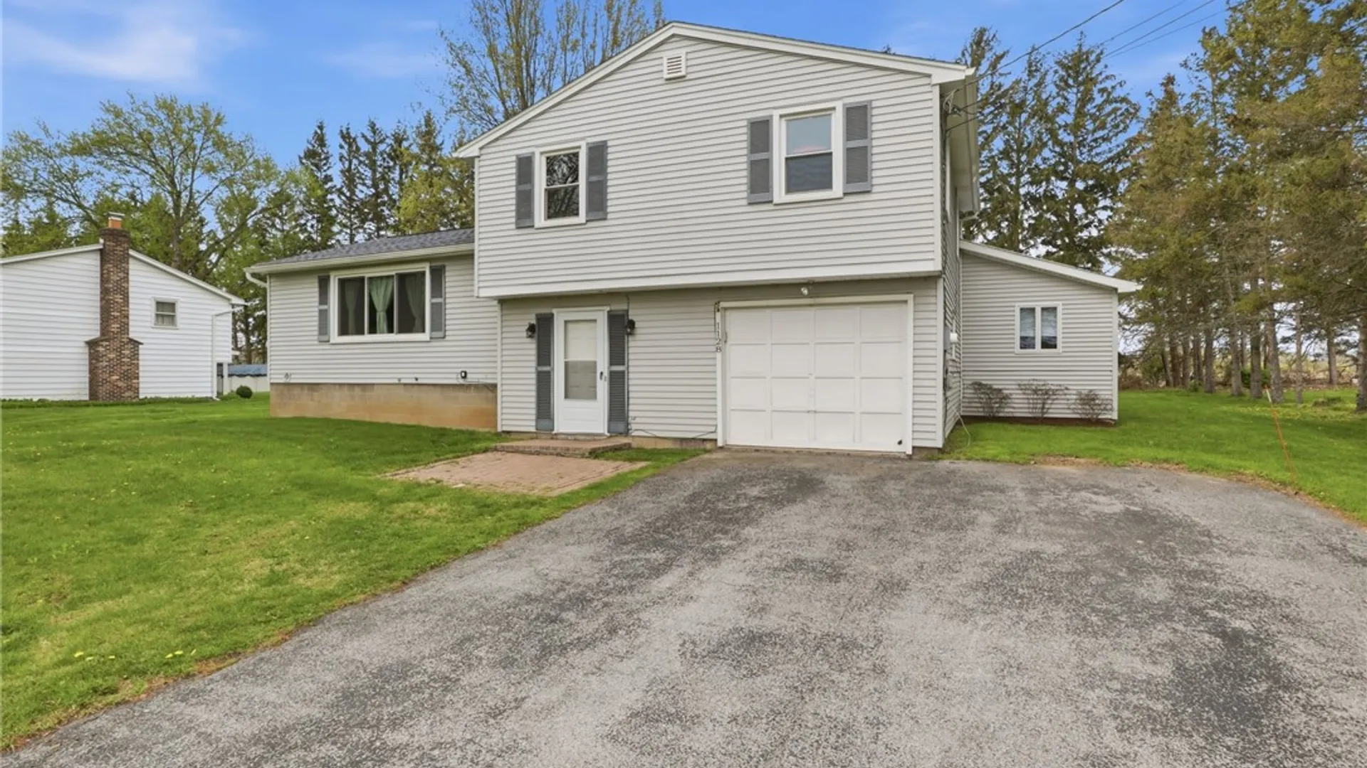 Property at 1128 County Road 8, Farmington, NY 14425 3