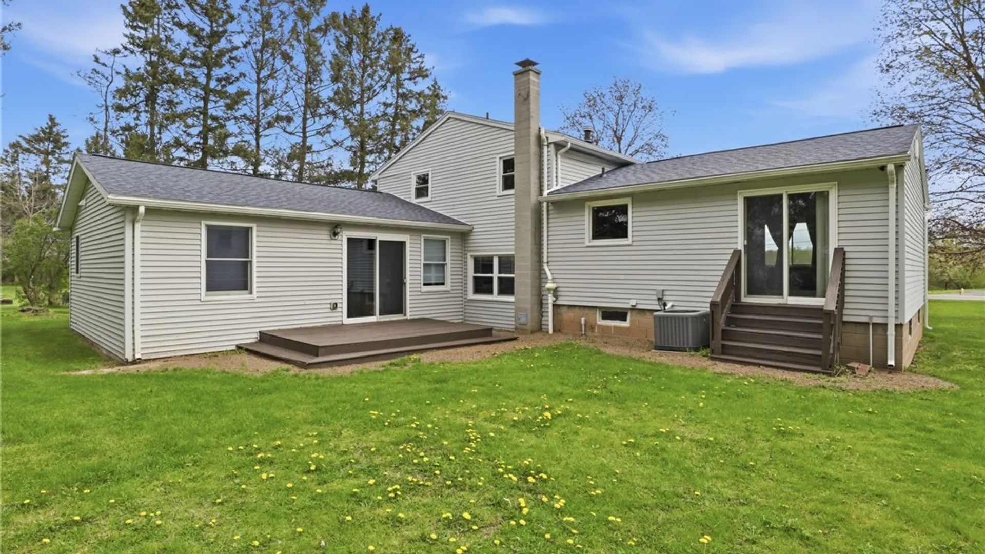 Property at 1128 County Road 8, Farmington, NY 14425 32