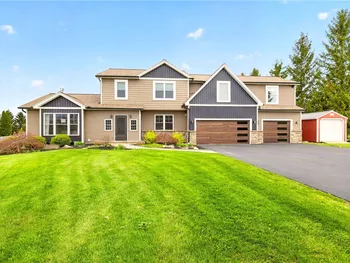 Property at 1 Grouse Point, Penfield, NY 14580