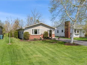 Property at 71 Sunset Drive, Wheatfield, NY 14304