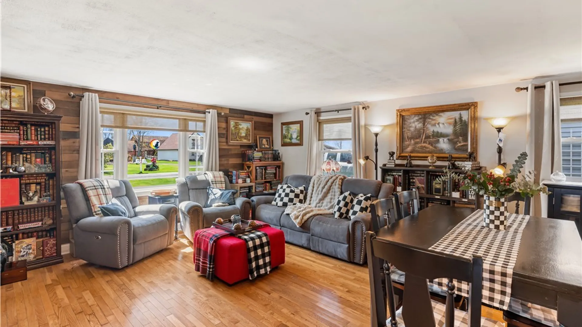 Property at 71 Sunset Drive, Wheatfield, NY 14304 3