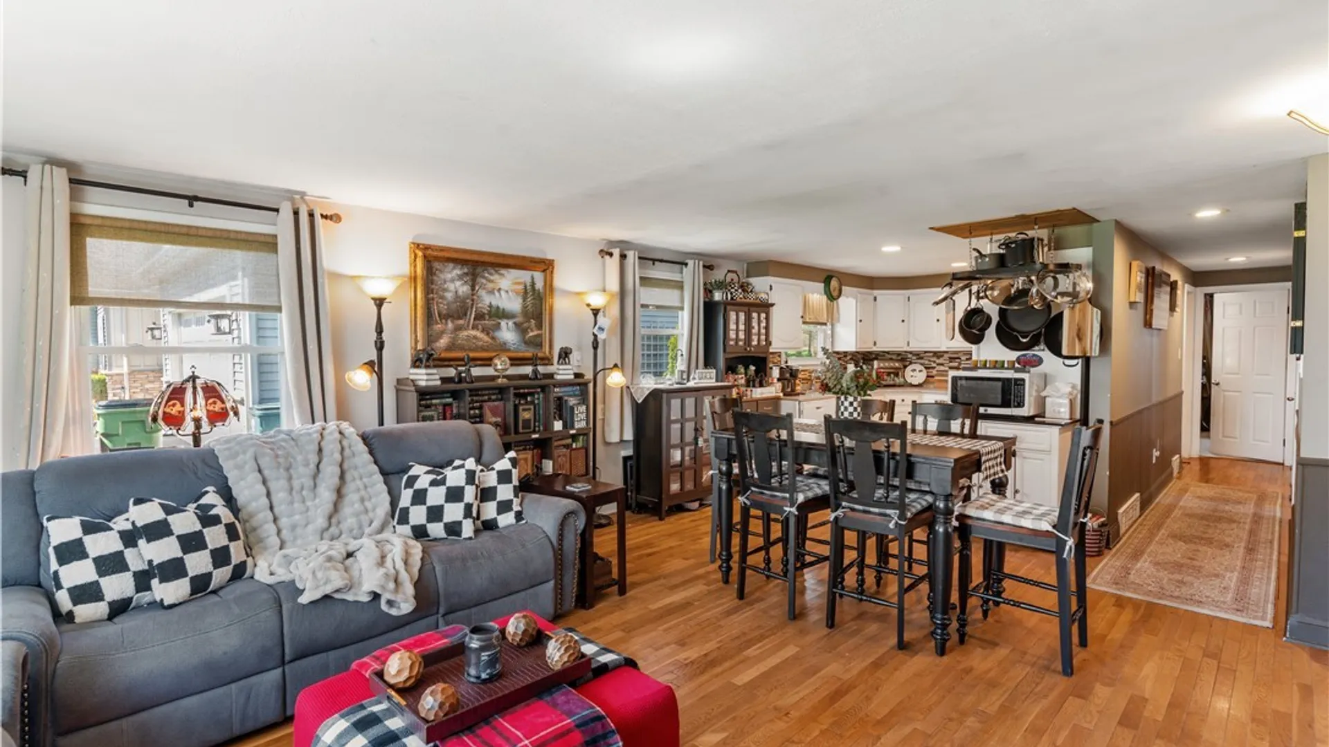 Property at 71 Sunset Drive, Wheatfield, NY 14304 5