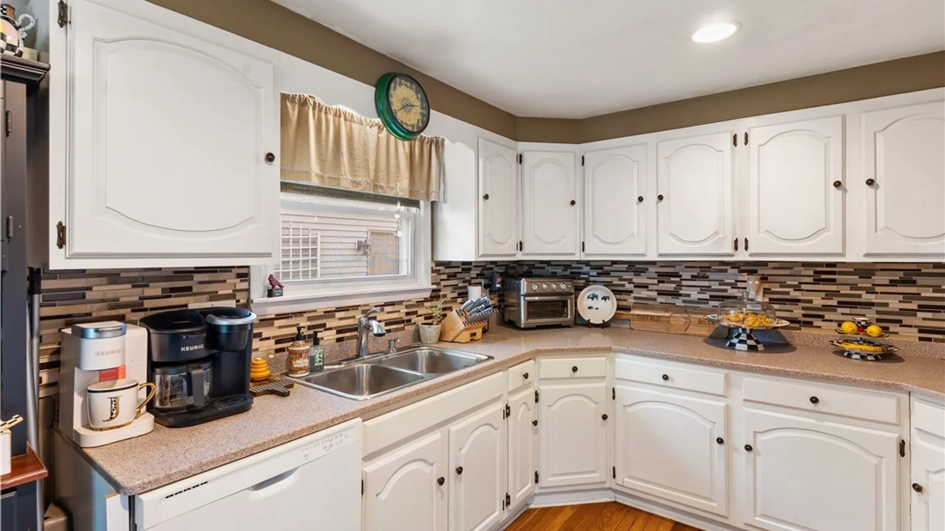 Property at 71 Sunset Drive, Wheatfield, NY 14304 9