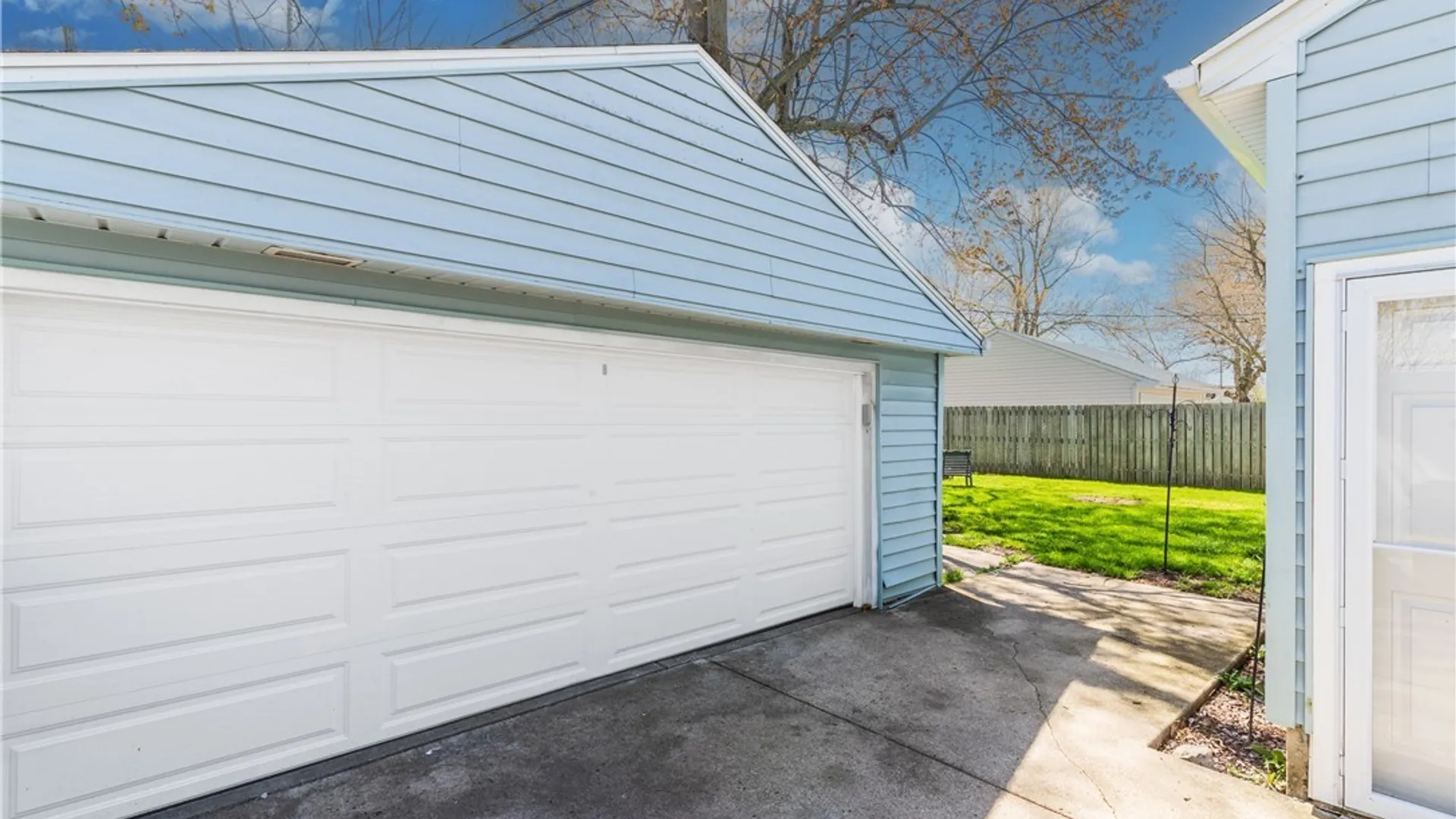 Property at 707 Fletcher Street, Tonawanda, NY 14150 4