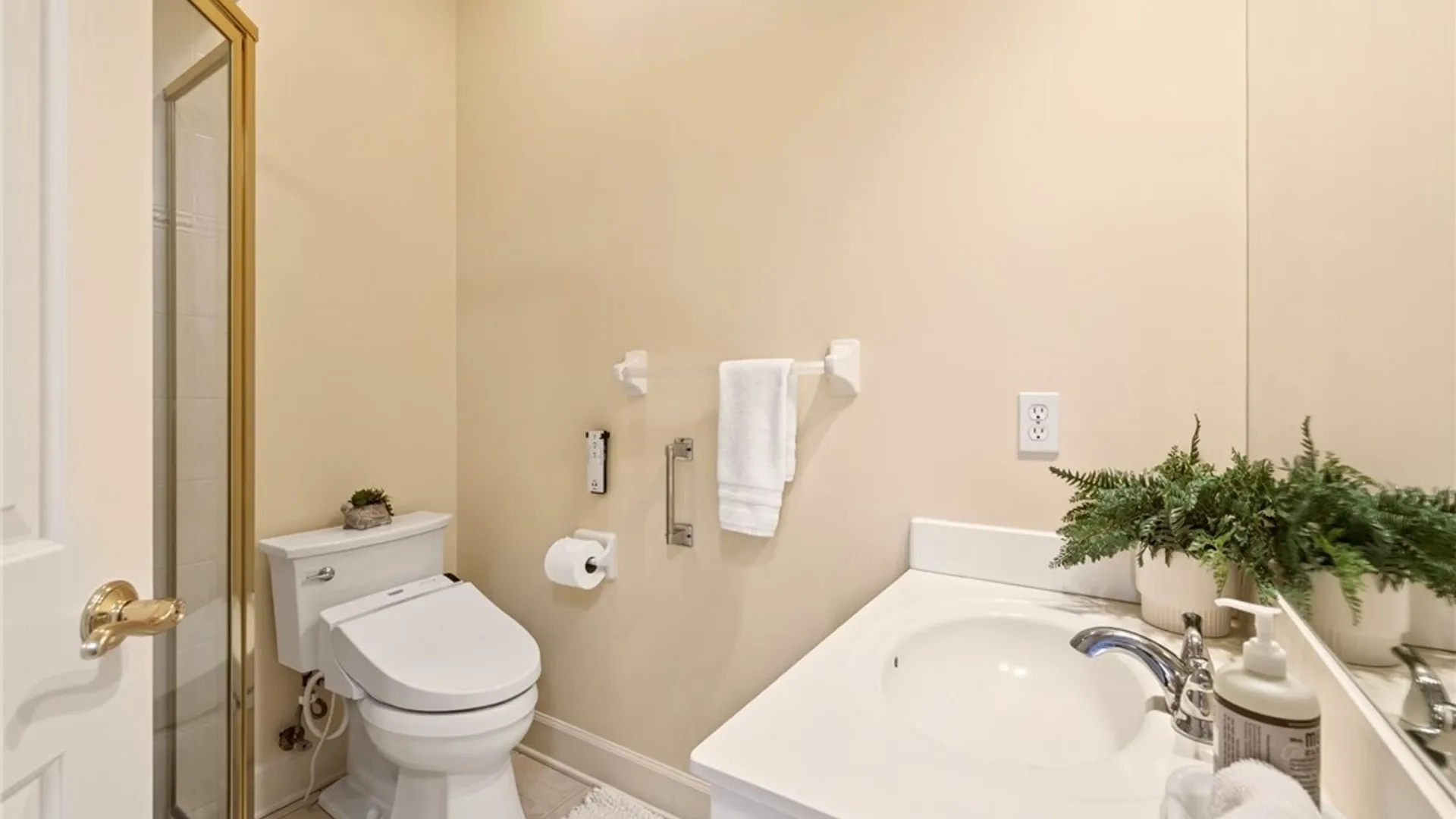 Property at 22 Wexford Glen, Pittsford, NY 14534 27