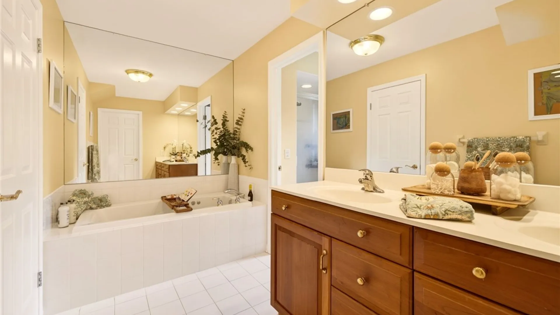 Property at 22 Wexford Glen, Pittsford, NY 14534 32