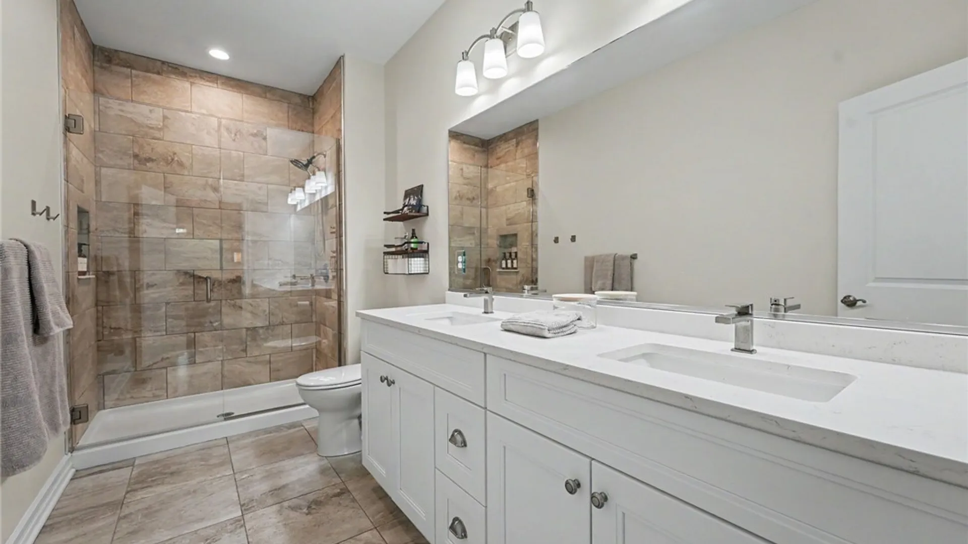 Property at 9423 Heritage Path, Clarence, NY 14032 19