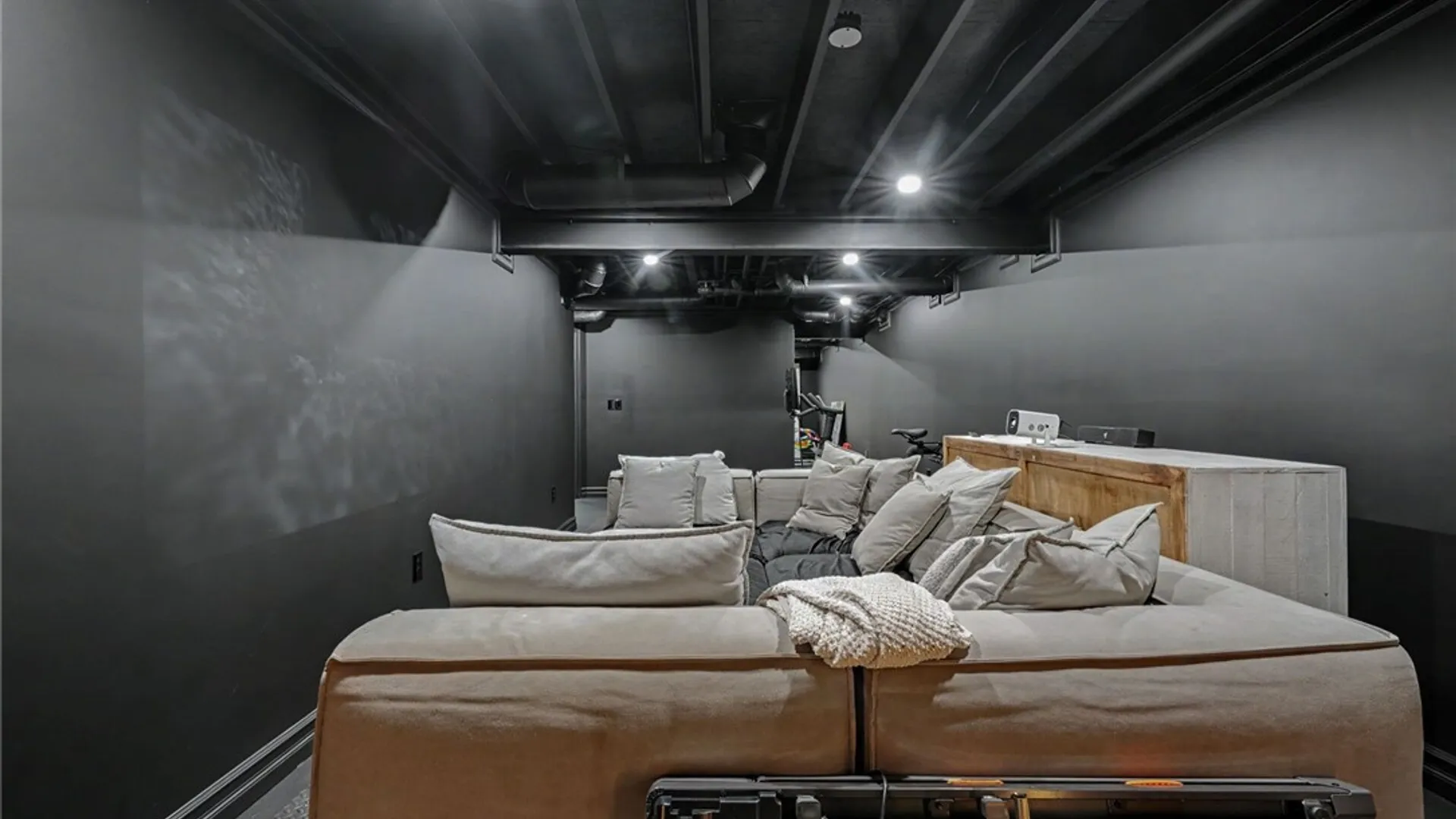 Property at 9423 Heritage Path, Clarence, NY 14032 35