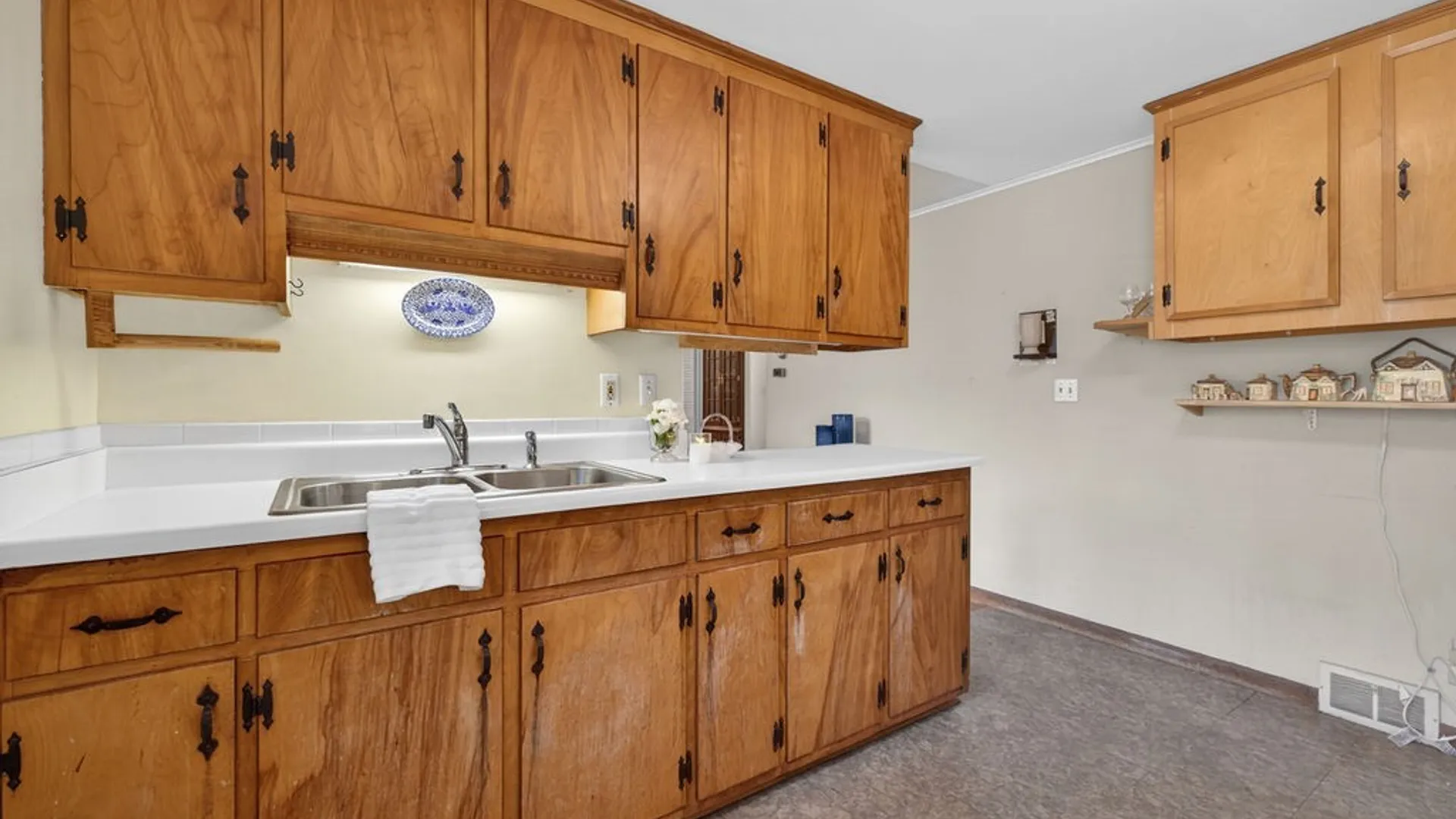 Property at 213 Dawley Road, Manlius, NY 13066 8