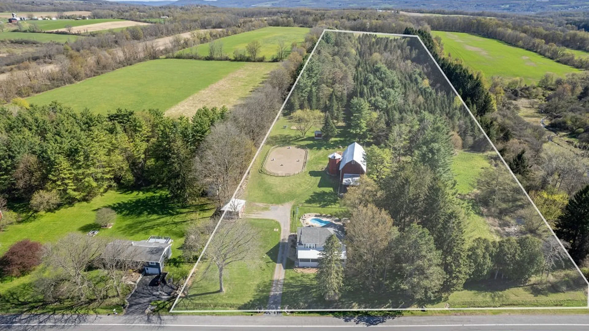 Property at 3910 Seneca, Onondaga, NY 13215 2