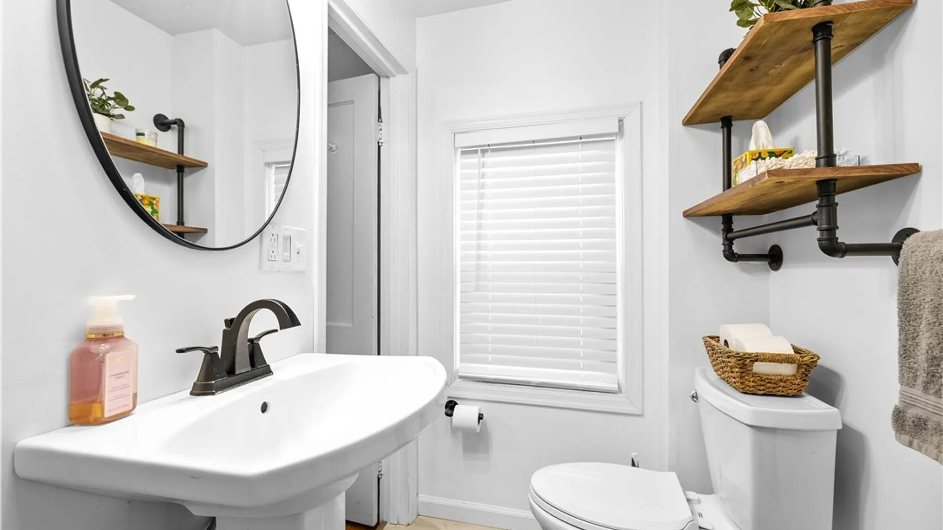 Property at 142 Burdick Street, Manlius, NY 13066 29