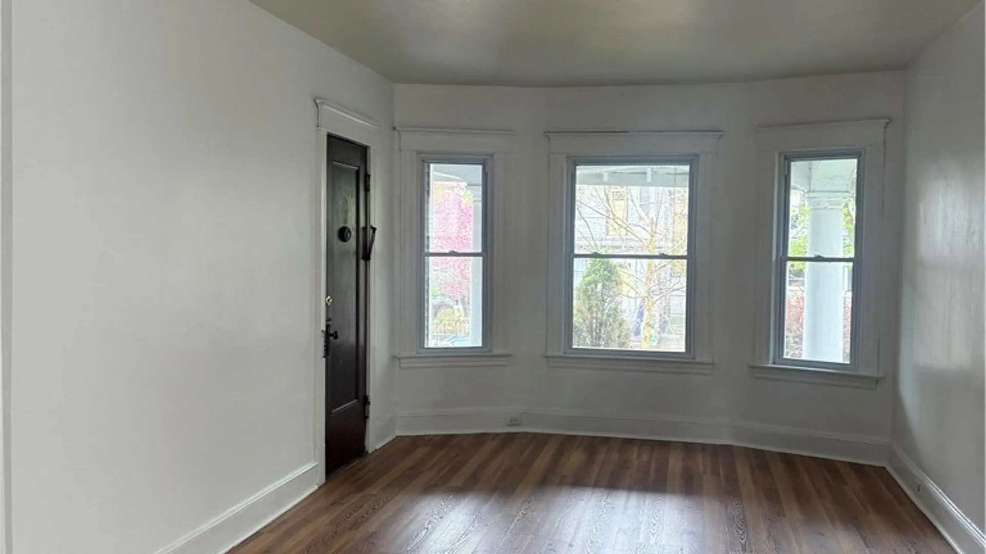 Property at 37 Inwood Place, Buffalo, NY 14209 9