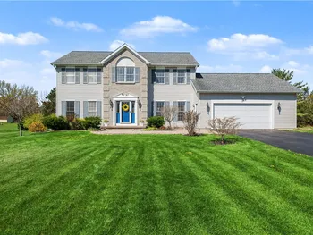 5 Knollwood Drive, Ogden, NY 14428