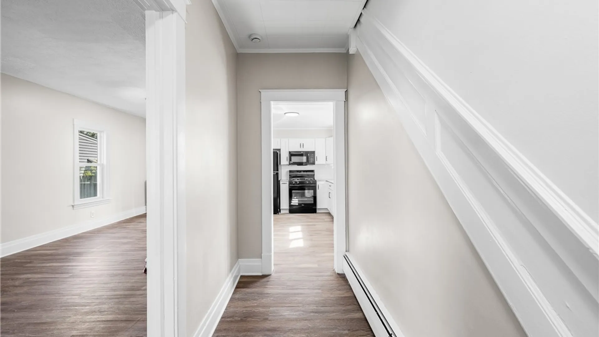 Property at 2021 Grand Avenue, Niagara Falls, NY 14301 16