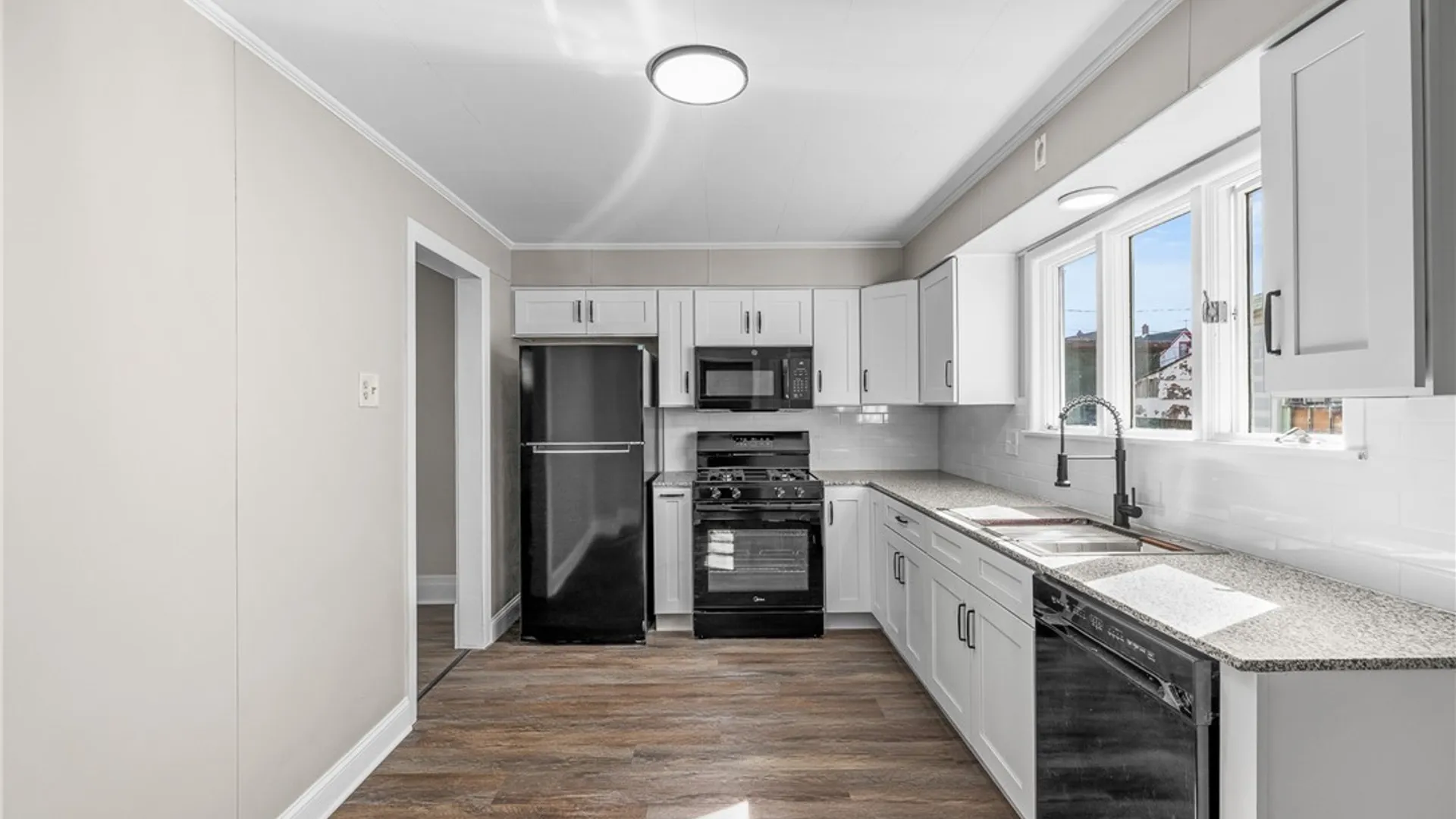 Property at 2021 Grand Avenue, Niagara Falls, NY 14301 17