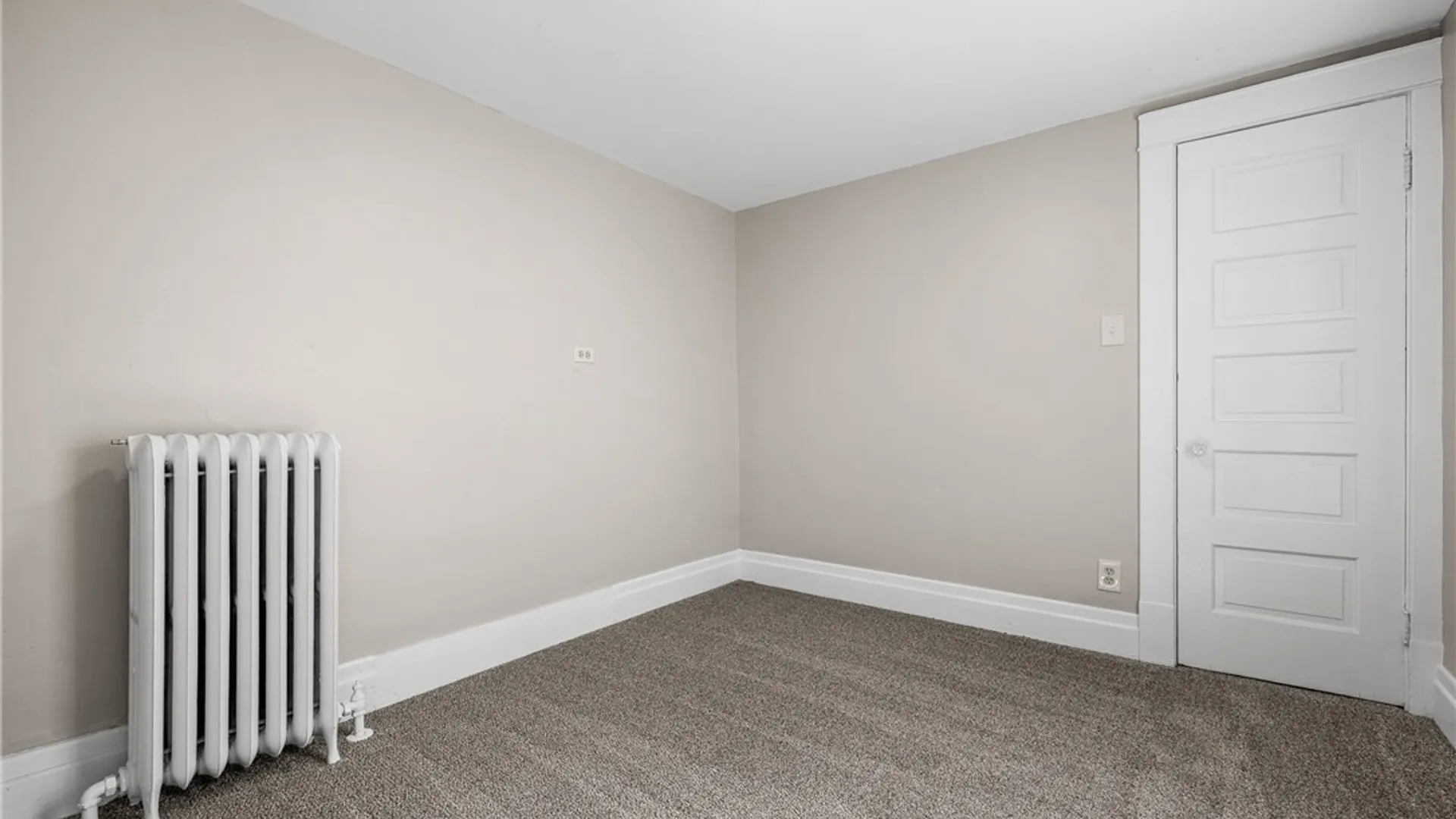 Property at 2021 Grand Avenue, Niagara Falls, NY 14301 21