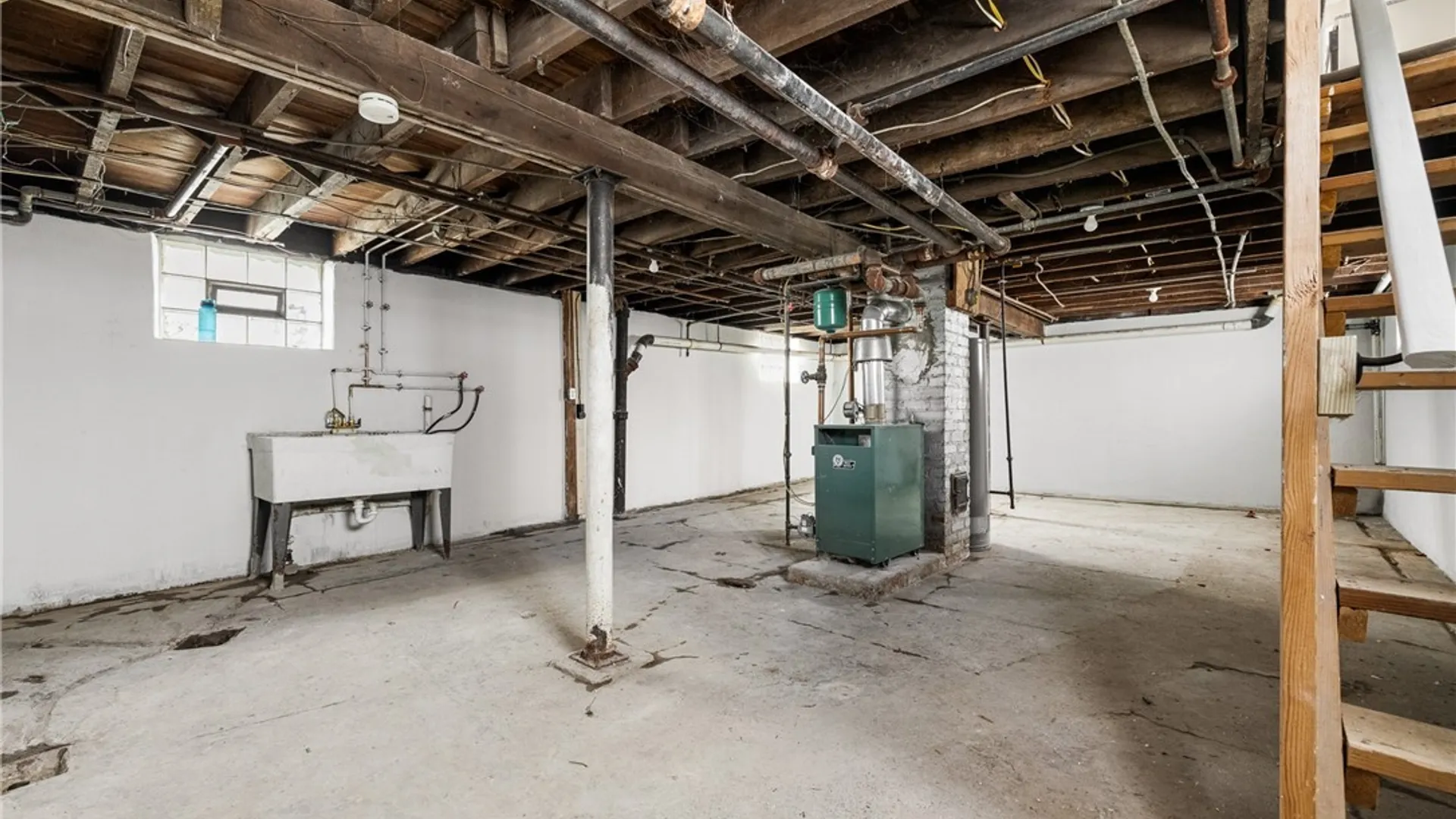 Property at 2021 Grand Avenue, Niagara Falls, NY 14301 28