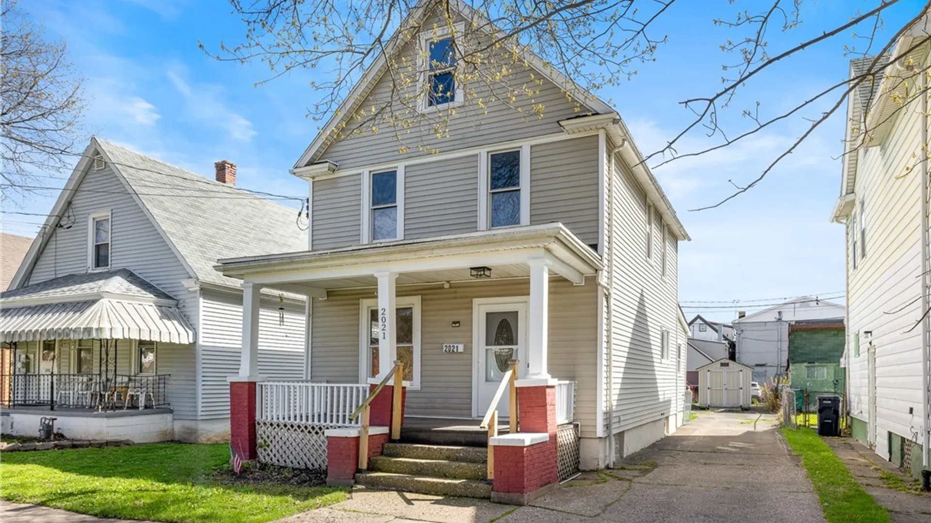 Property at 2021 Grand Avenue, Niagara Falls, NY 14301 3