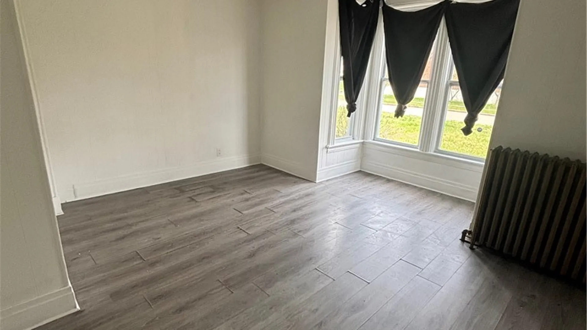 Property at 1780 Falls Street, Niagara Falls, NY 14303 4