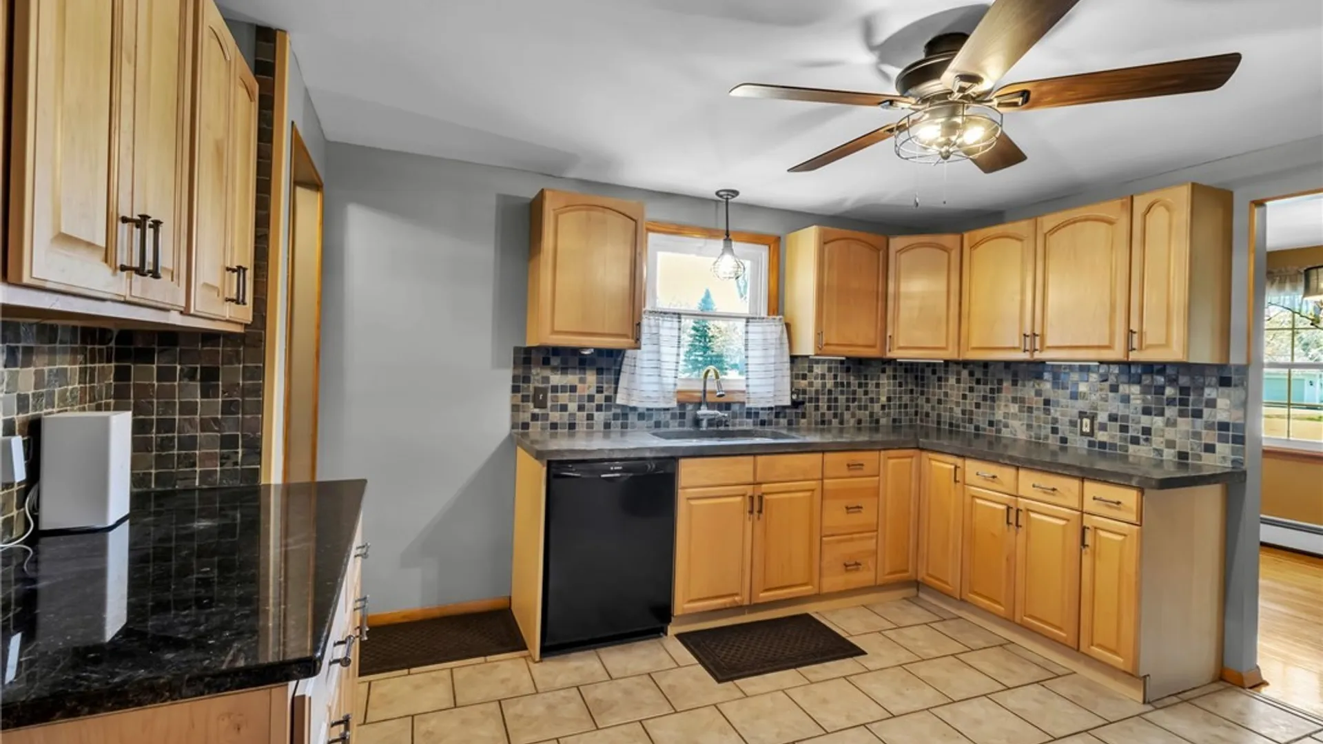 Property at 5065 Salt Rd, Clarence, NY 14031 12