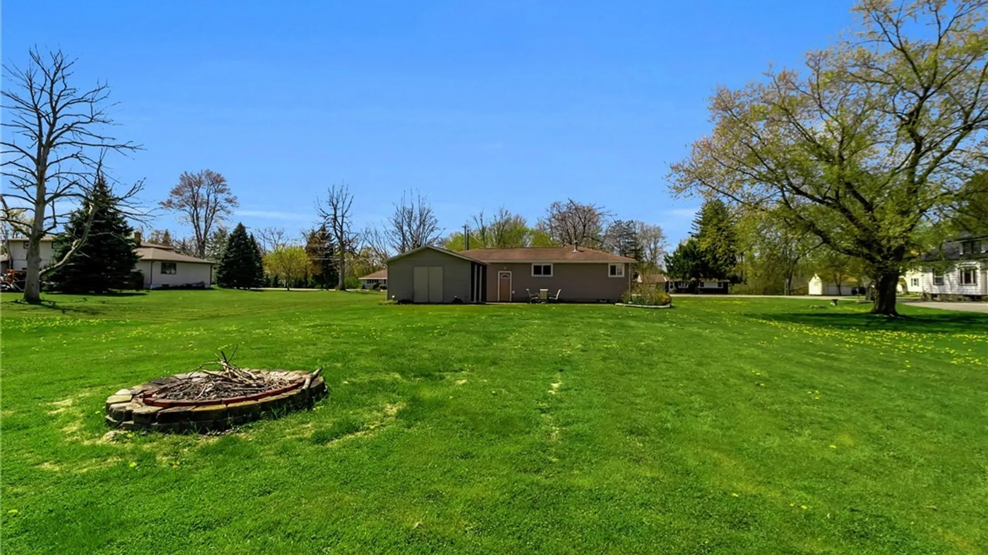 Property at 5065 Salt Rd, Clarence, NY 14031 31