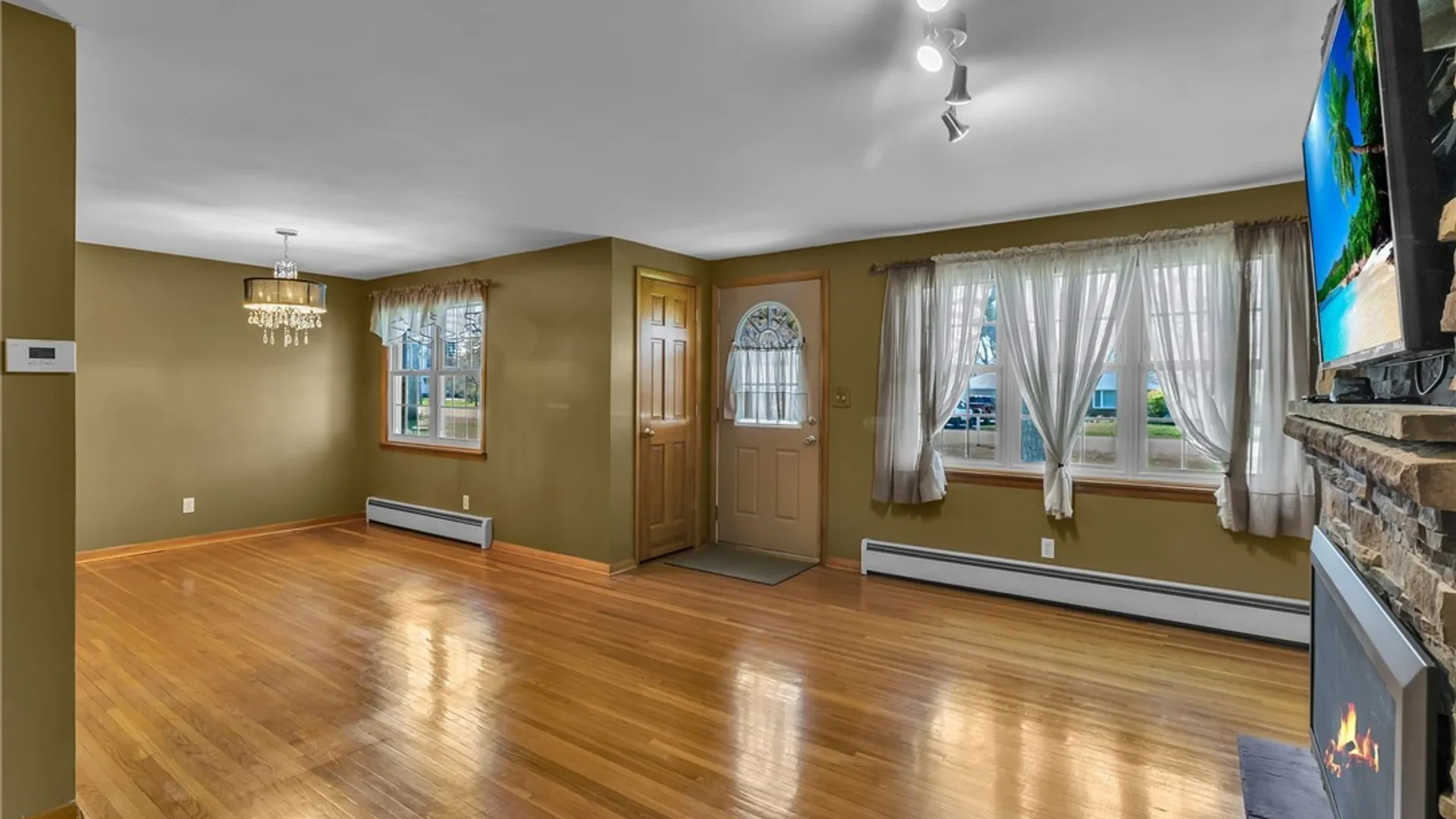 Property at 5065 Salt Rd, Clarence, NY 14031 6