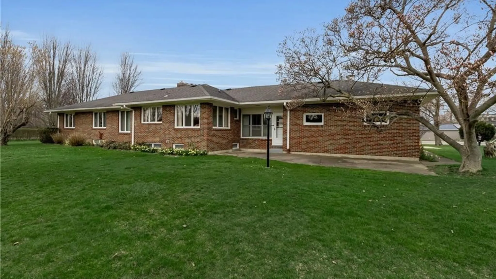 Property at 5153 Lake Shore Road, Hamburg, NY 14075 4